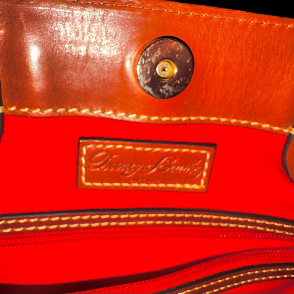 Dooney & Bourke Lizard Embossed Large Leather Barlow convertible bag - like New - Picture 9 of 16